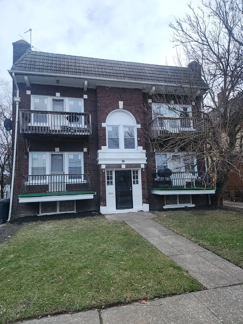 3318 E 140 ST — Photo 1