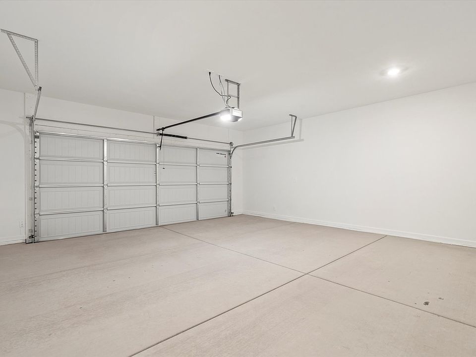 TUC_Opal_Garage_A_9989-N-Summerstone-Ave