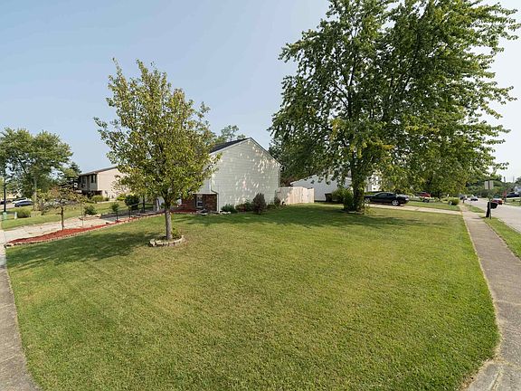 3rd image of 7744 Arrowwood Ct