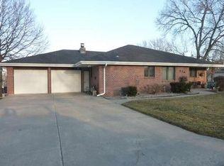 536 9th St, Adams, NE 68301
