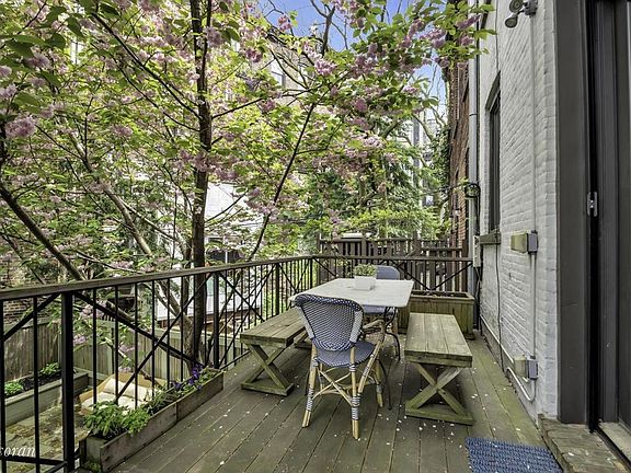 4th image of 57 Saint Marks Ave
