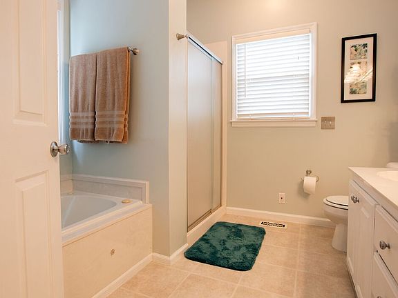 5th image of 1333 Ascot Ln