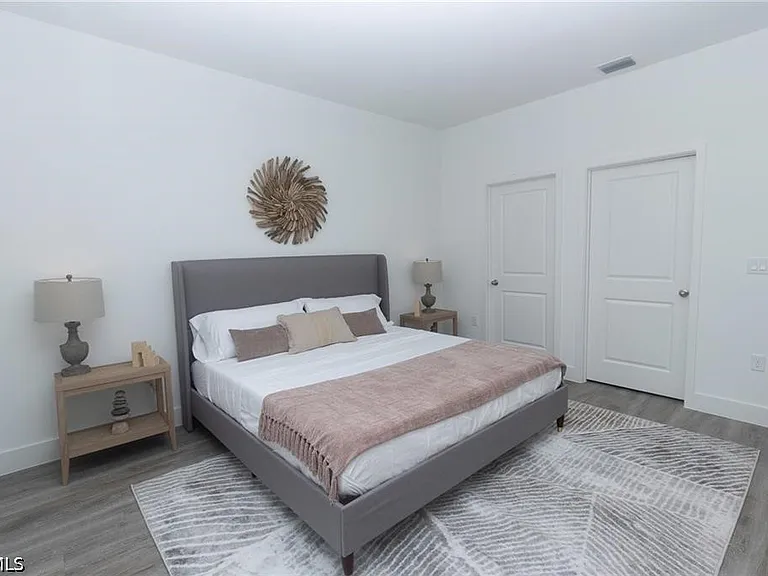 1476 Rugby Ln — Photo 11