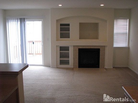 4th image of 8375 Meadowcrest Dr