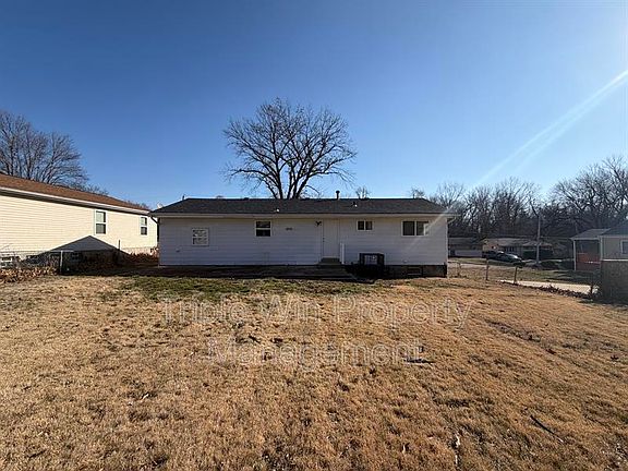 4th image of 10191 Mayfair Dr
