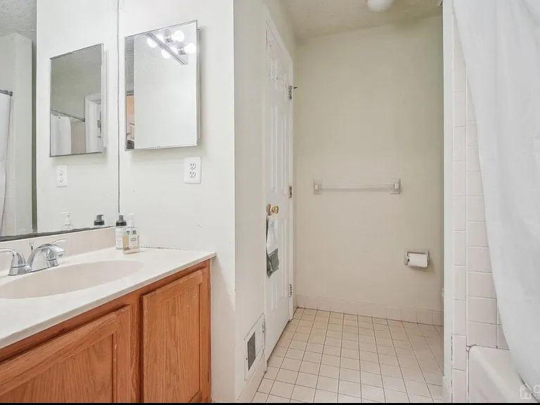 245 Prestwick Way — Photo 8