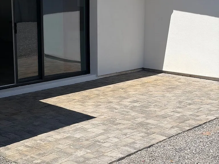 905 E 7th Pl — Photo 14