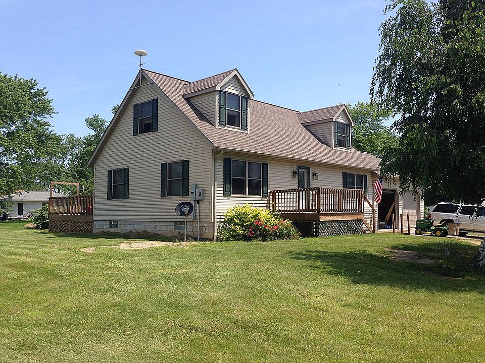 1st image of 129 Lake Ct