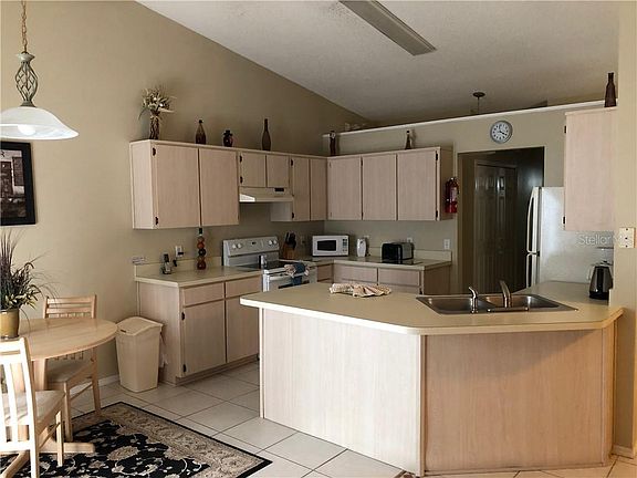 3rd image of 4714 Alexis Dr