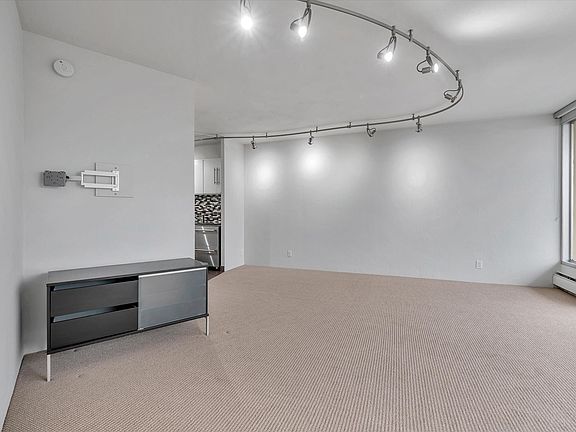 5th image of 1200 Gough St Unit 3B