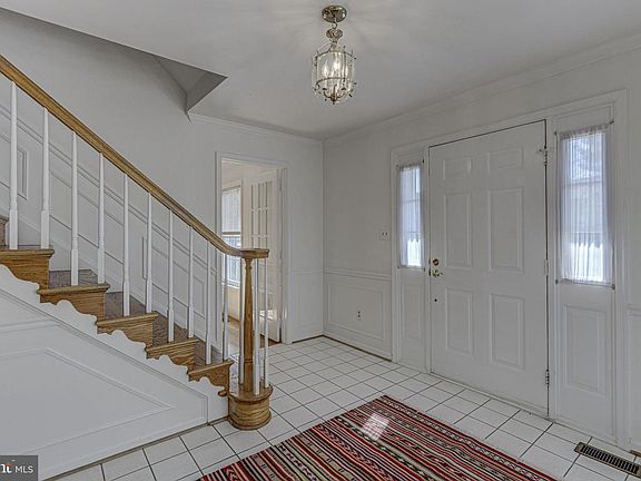 2nd image of 9409 Sunnyfield Ct