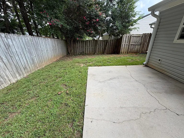 219 Long Creek Dr — Photo 10