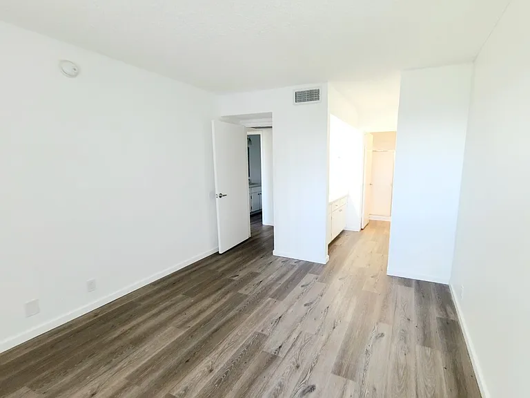 Annandale Terrace Apartments — Photo 13