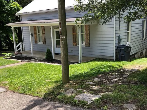 19 Church St, Walton, KY 41094