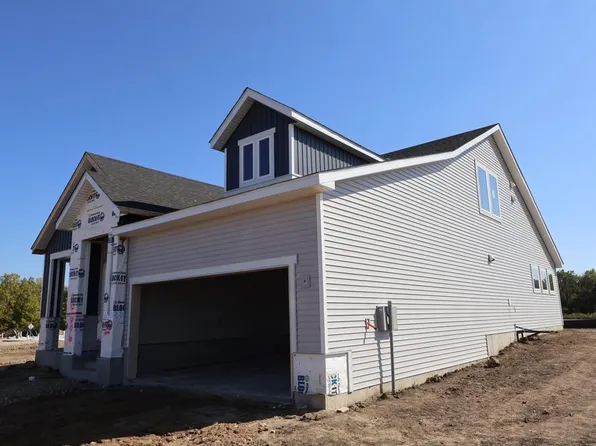 10606 Harbor Ln N, Maple Grove, MN 55369