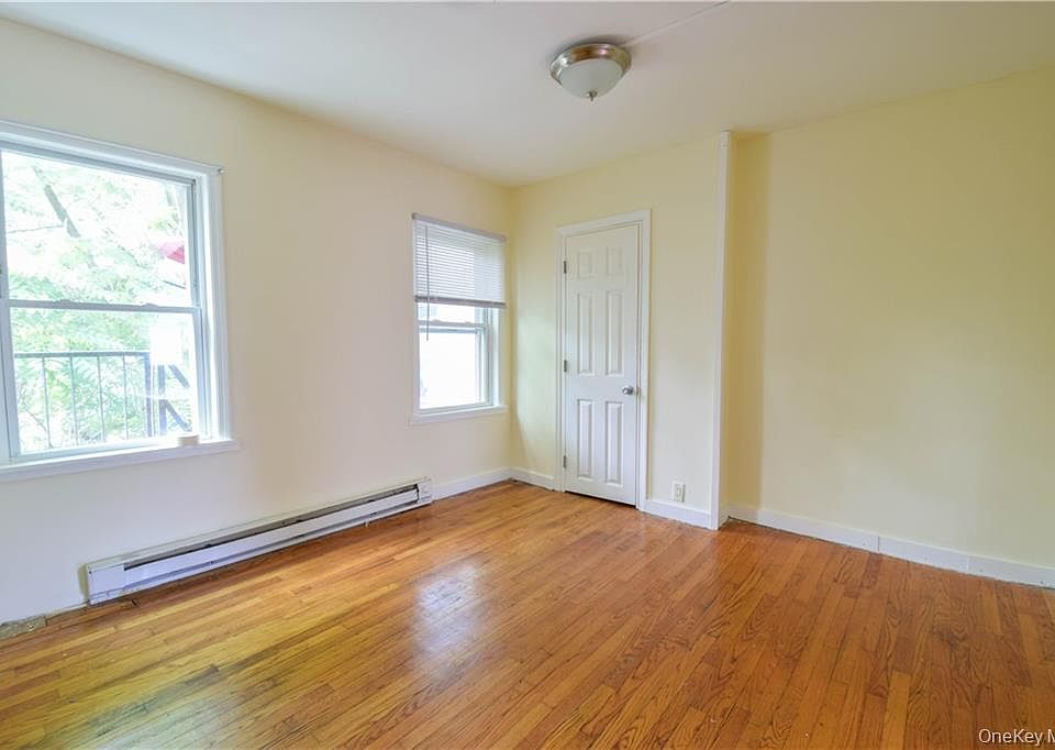 2nd image of 155 Chambers St APT 1