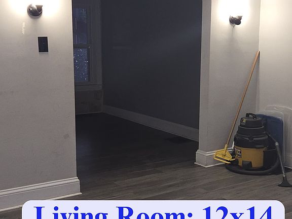 2nd image of 1028 N Lime St