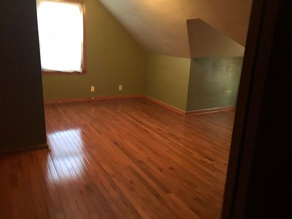 4th image of 210 E Warnimont Ave #2