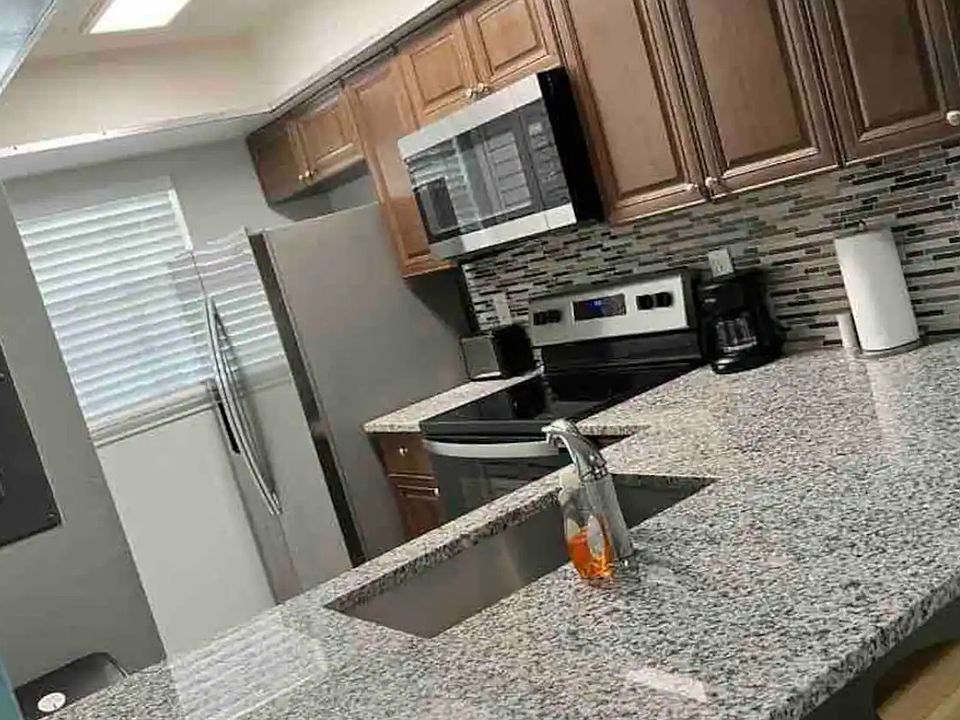 1st image of 3021 Sir Hamilton Cir