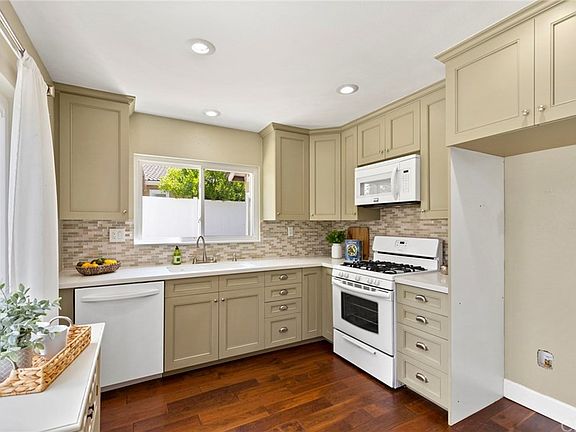 2nd image of 8495 E Amberwood St