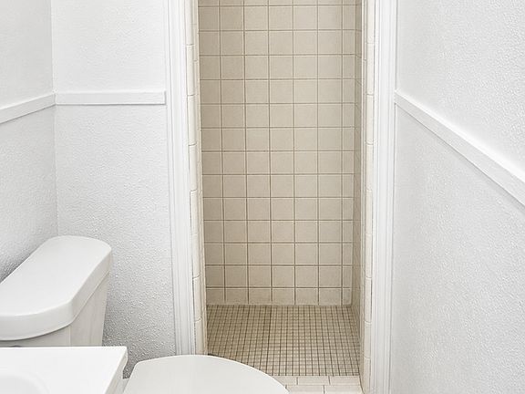 5th image of 2304 Avenue U