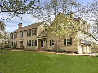 16 Fieldstone Rd, Tewksbury Twp, NJ 07830