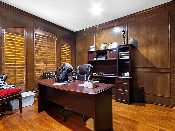 5th image of 14907 Pine Point Ct