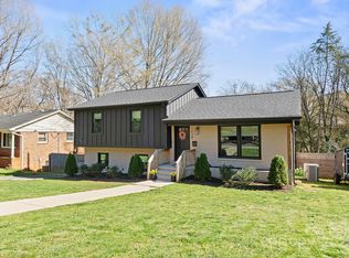 1628 Starbrook Dr, Charlotte, NC 28210