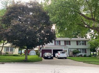 2160 Providence Blvd, Cuyahoga Falls, OH 44221