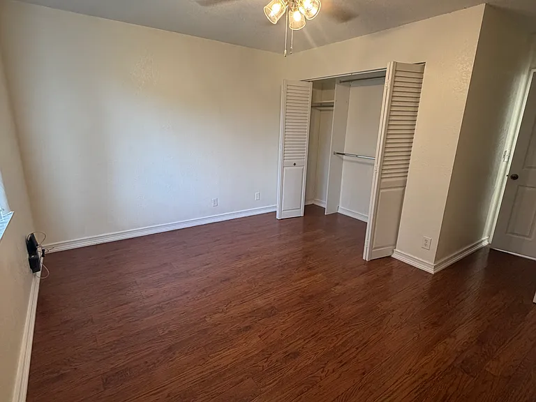 7710 NW 50th St #304 — Photo 13