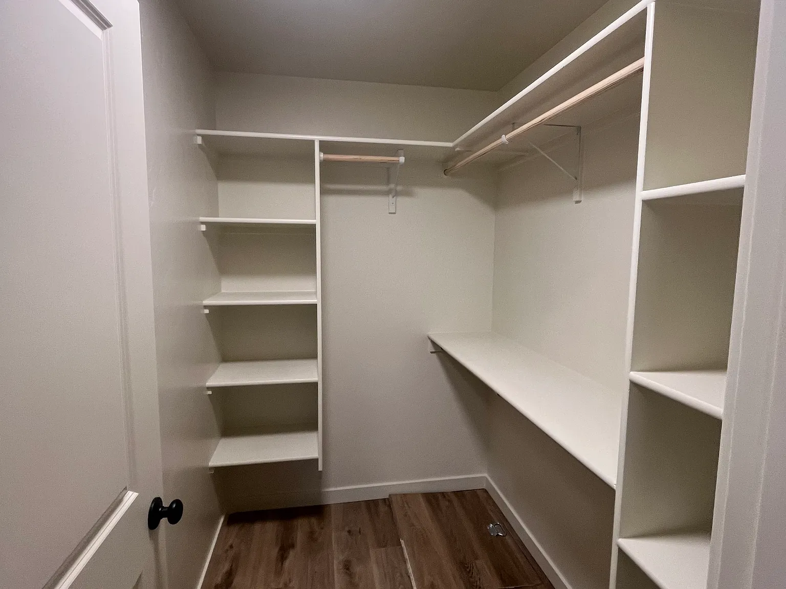 350 Nyssa Ct — Photo 2
