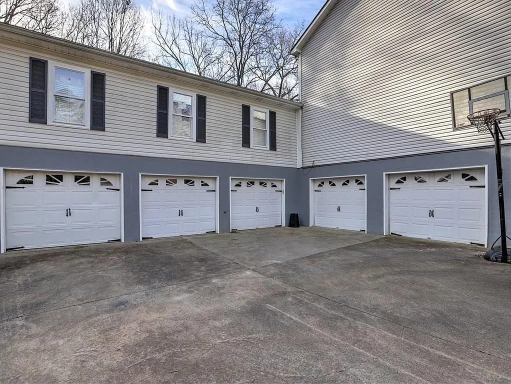 1 bed, 1245 sqft, $1,800 — Photo 2