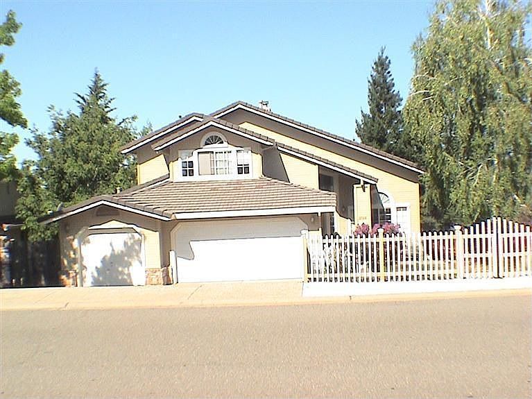 1st image of 2780 Woodleigh Ln