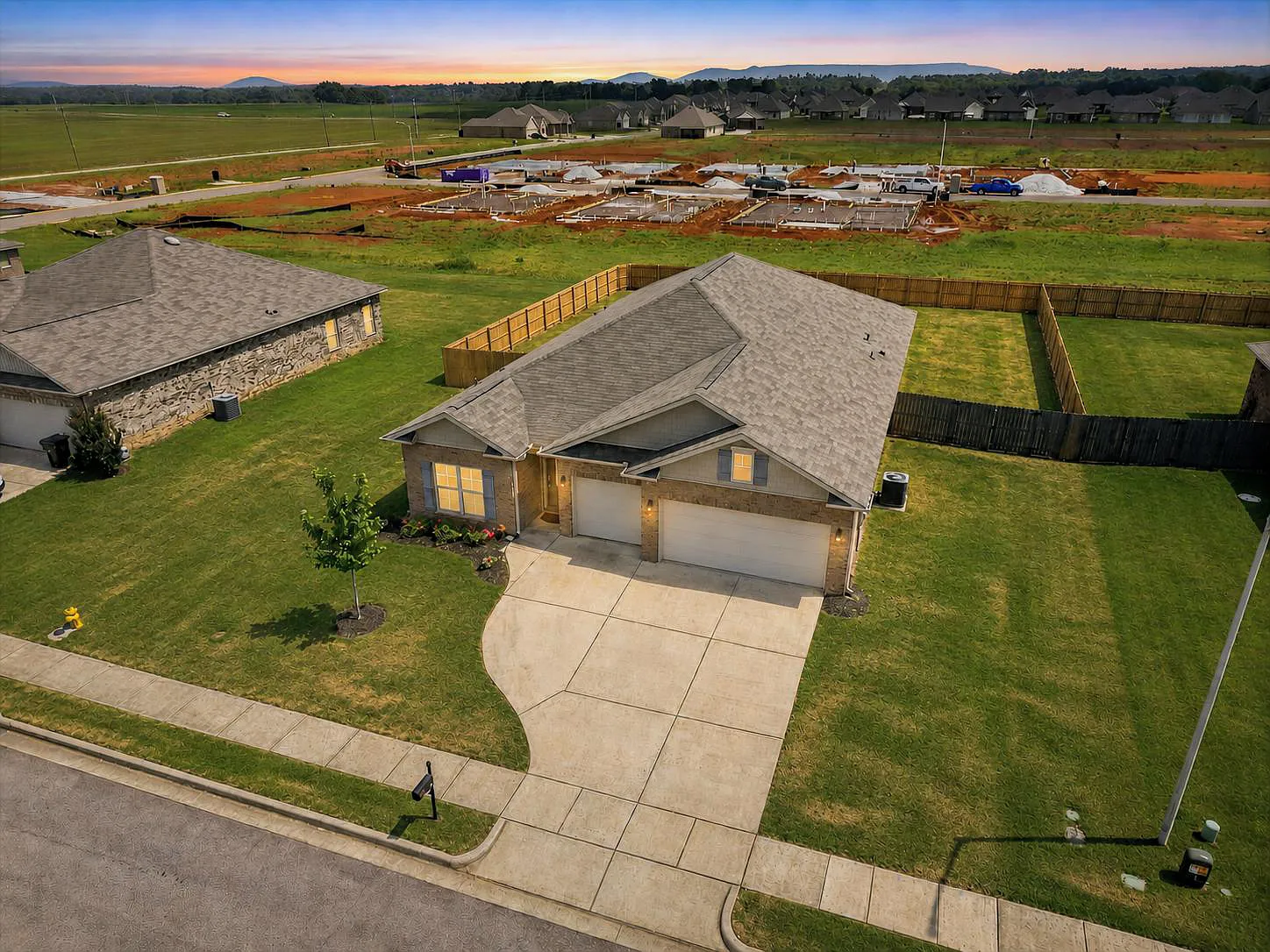 108 Creek Ridge Dr — Photo 2