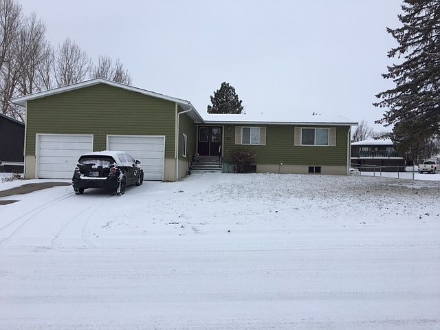 1st image of 916 Olive Dr