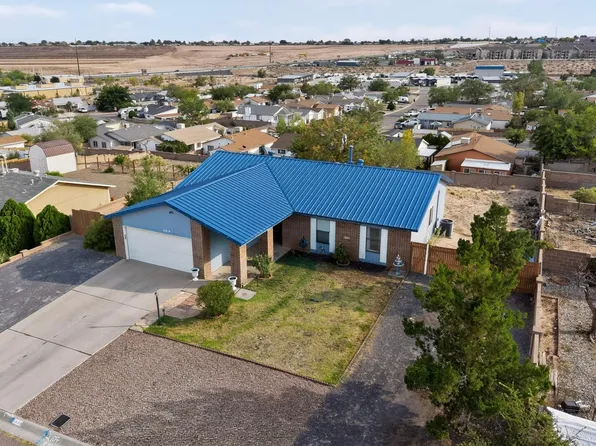 4610 Sapphire Dr NE, Rio Rancho, NM 87124