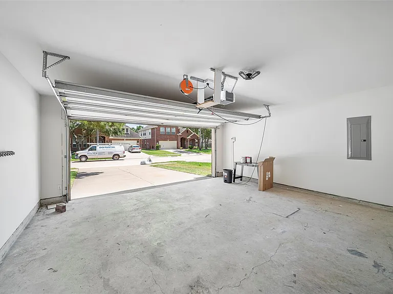 24910 Crystal Stone Ln — Photo 43