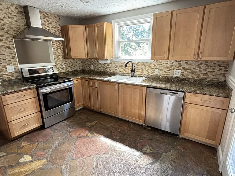 706 Tumbleweed Trl — Photo 6