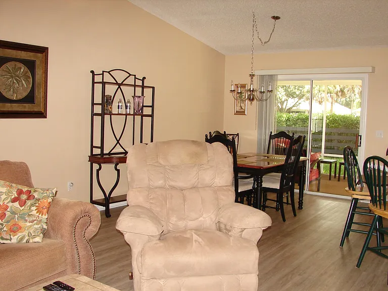 2527 Privada Dr — Photo 8