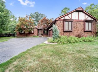 7789 Stout Ave, Grosse Ile, MI 48138