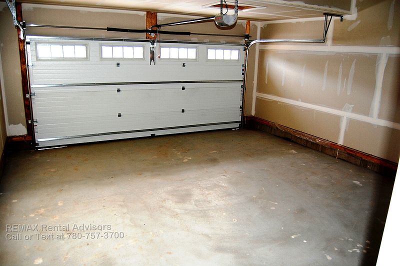 Edmonton Apartment for rent - 3 Bedrooms — photo 15