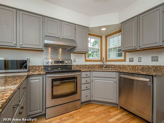4th image of 1410 E Boston Ave