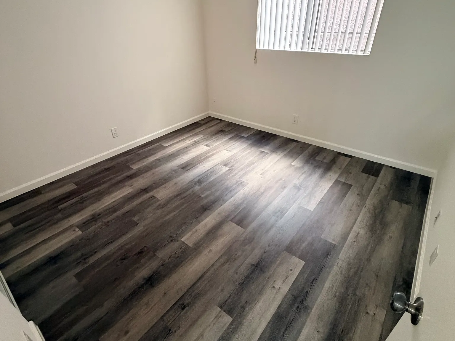 1 bed, 700 sqft, $2,400 — Photo 2
