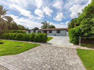 3834 Mackinac Rd, Lake Worth, FL 33462
