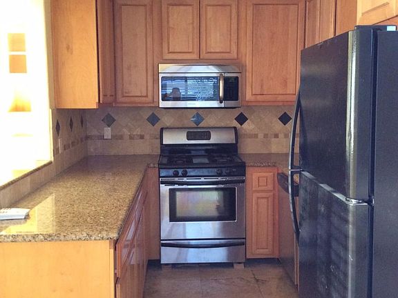 4th image of 8596 La Salle St