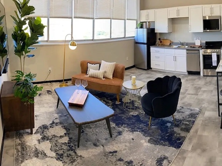Metro Tower Lofts: Availability Now — Photo 14