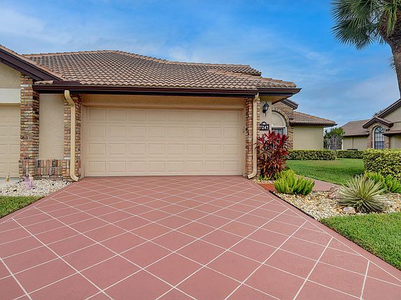 2nd image of 7247 Sweetbay Court