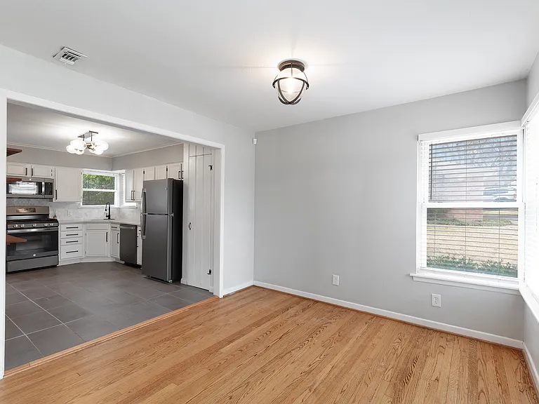 8633 Westglen Dr — Photo 11