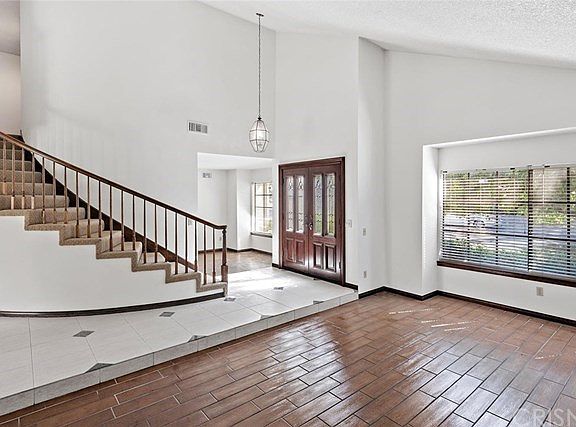 2nd image of 5701 Vanessa Ct