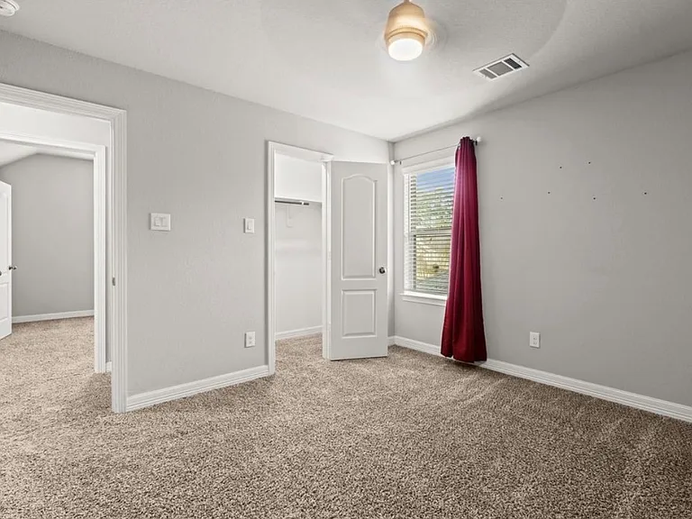 216 Elianne Lace Ct — Photo 40